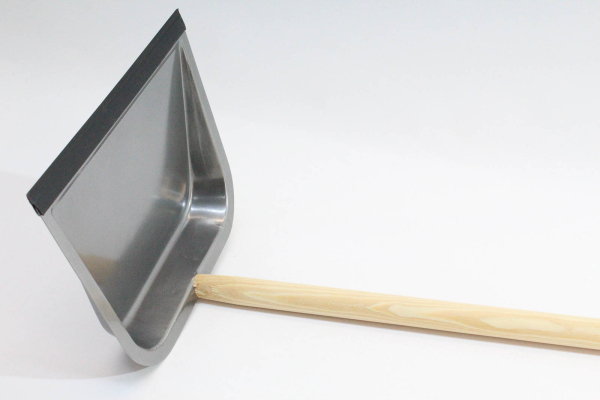 Kehrschaufel Metall lackiert mit Langstiel